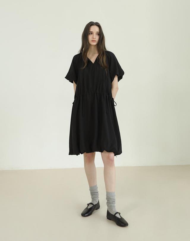 켈리도나휴 실키 스트링 벌룬원피스 착용컷