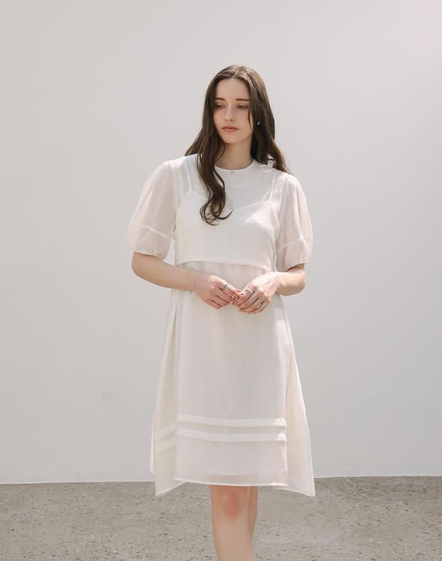 켈리도나휴 하프 뷔스티에 볼륨원피스 착용컷