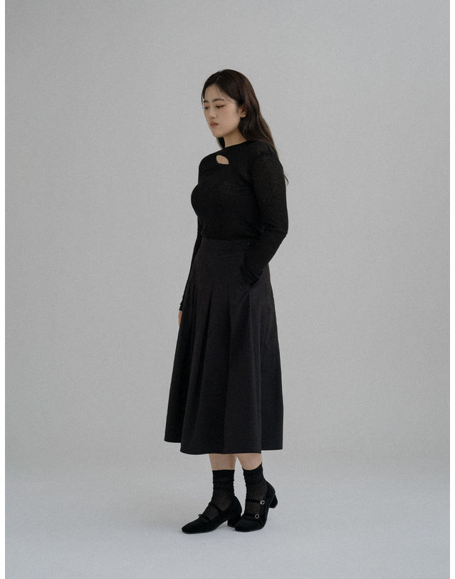 엘유비 PLEATED MIDI SKIRT_BLACK (플러스 빅사이즈) 블랙 착용컷