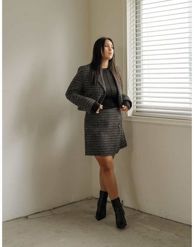 엘유비 TWEED WRAP SKIRT PANTS_BLACK (SET-UP LINE) (플러스 빅사이즈) 블랙 착용컷