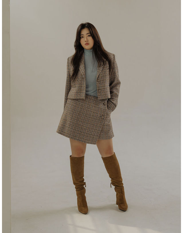 엘유비 TWEED WRAP SKIRT PANTS_MULTI (SET-UP LINE) (플러스 빅사이즈) 멀티컬러 착용컷
