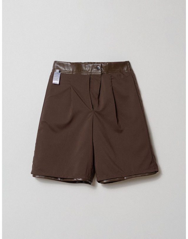 엘유비 ECO LEATHER BERMUDA PANTS_BROWN (플러스 빅사이즈) 브라운 착용컷
