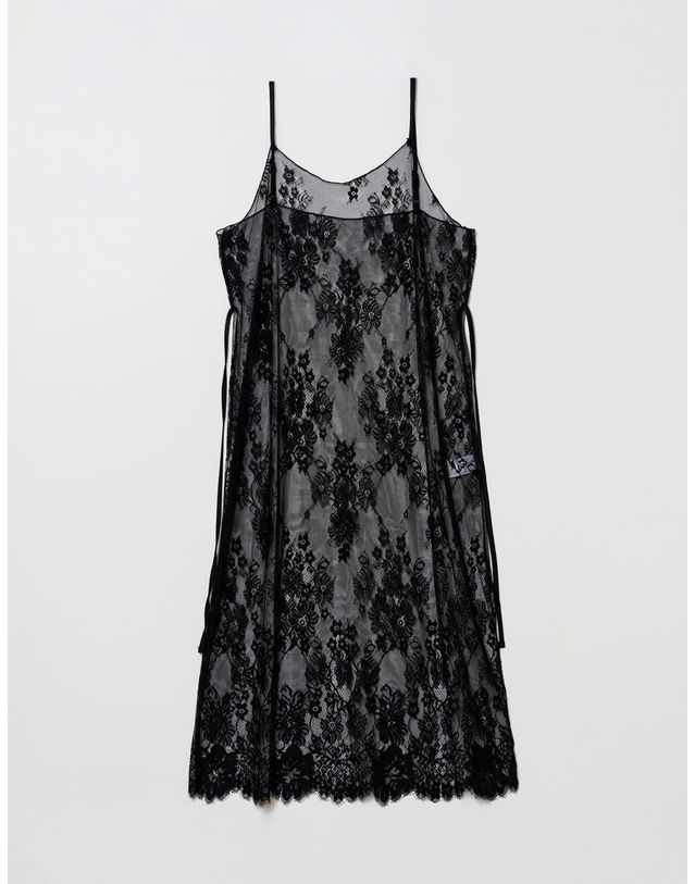 엘유비 SCALLOP HEMLINE LACE LAYERED SLEEVELESS DRESS_BLACK (플러스 빅사이즈) 착용컷