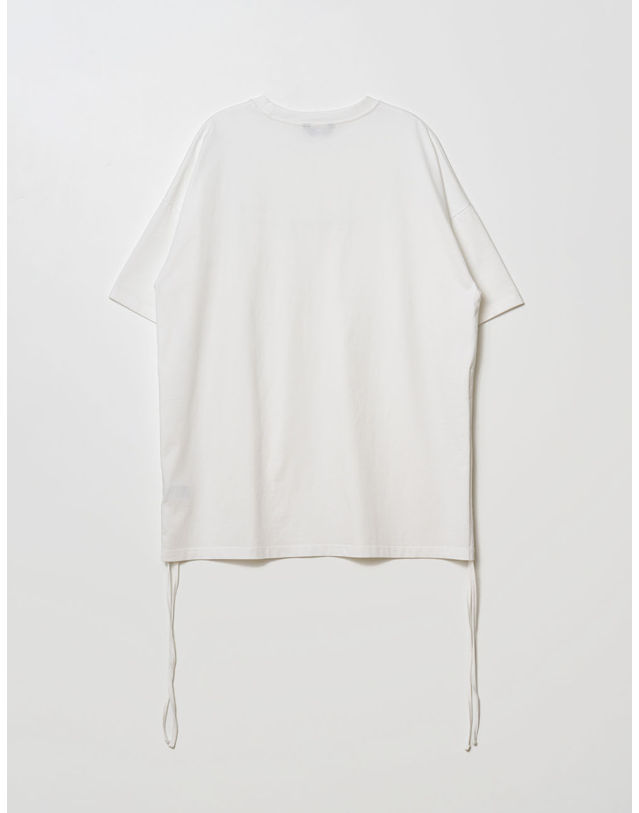 엘유비 SIDE SHIRRING POINT LOOS FIT LONG TOP_WHITE (플러스 빅사이즈) 착용컷