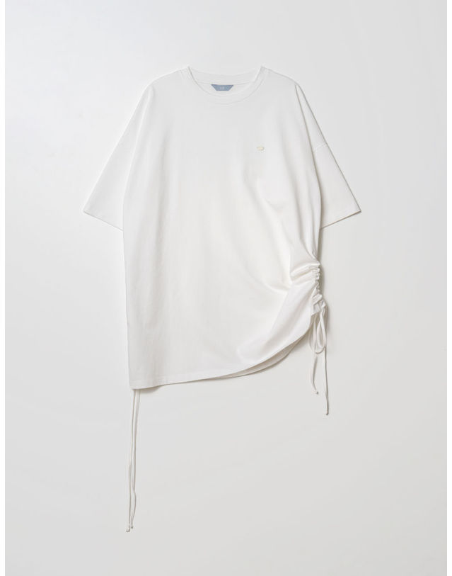엘유비 SIDE SHIRRING POINT LOOS FIT LONG TOP_BLACK (플러스 빅사이즈) 착용컷