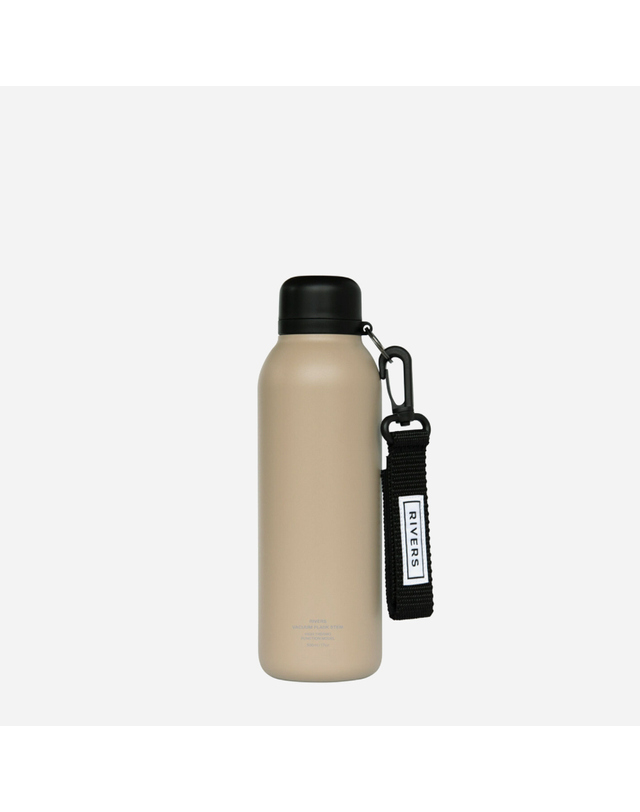 리버스 리버스 스템 텀블러 스트랩 500ml - 베이지 착용컷