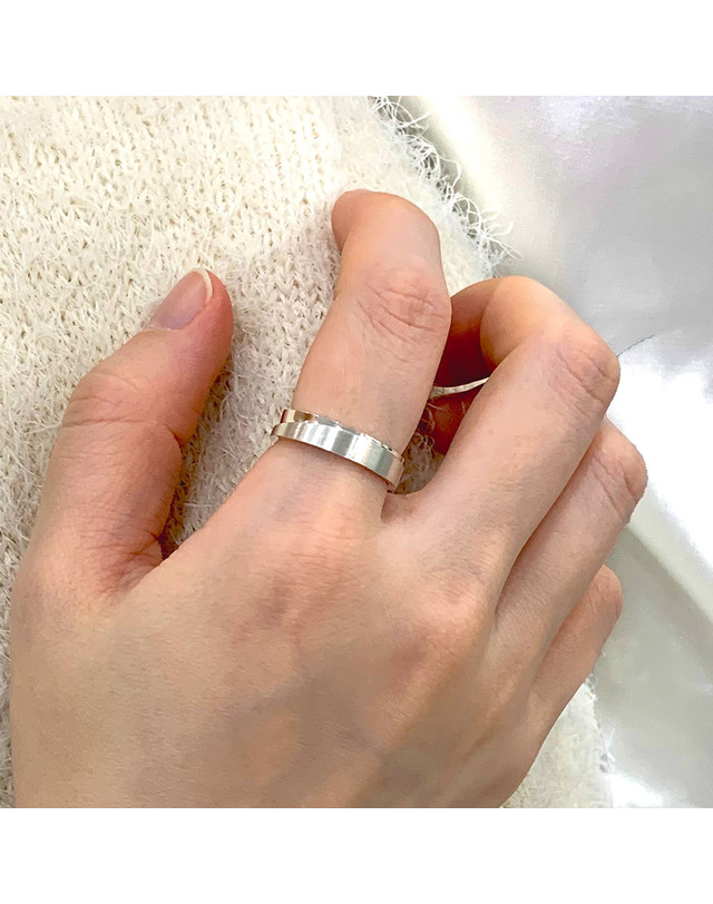 엘렌쥬얼리 엘렌쥬얼리 925실버 페르테 옴므 링 은 반지 착용컷