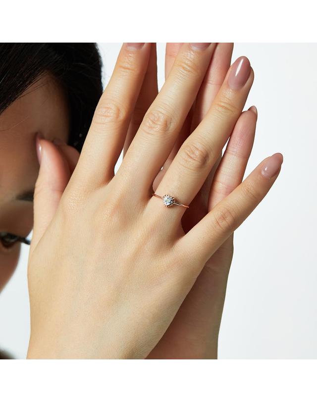 엘렌쥬얼리 18K 일마레 오로라 하트 큐빅 미스 링 금 반지 착용컷