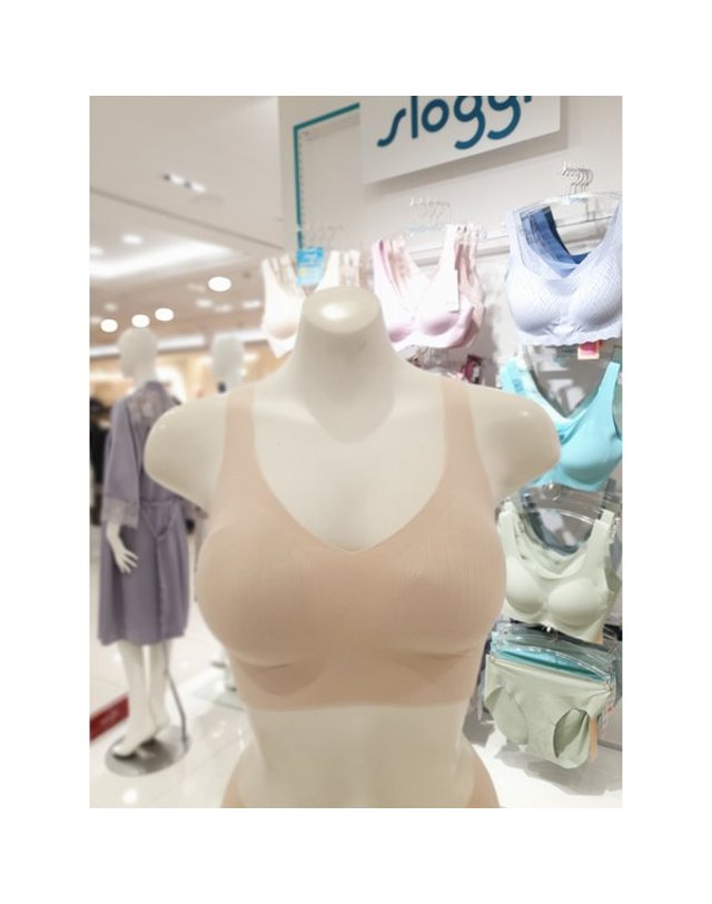 트라이엄프 Triumph [갤러리아] 베이지 sloggi ZF Natural Bralette 셋트FS88421 FS872552 착용컷
