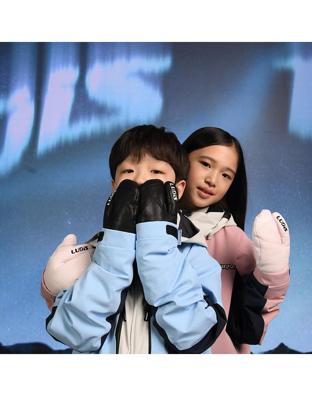 루디스 루디스 스노우프로 LUP01JG01 블랙 주니어 스키 보드 삼지 방한 가죽 장갑 착용컷