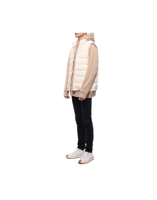 브루넬로 쿠치넬리 23FW 남성 소프트 코듀로이 패딩 조끼 (ML4631714 CNP50 23F) 착용컷