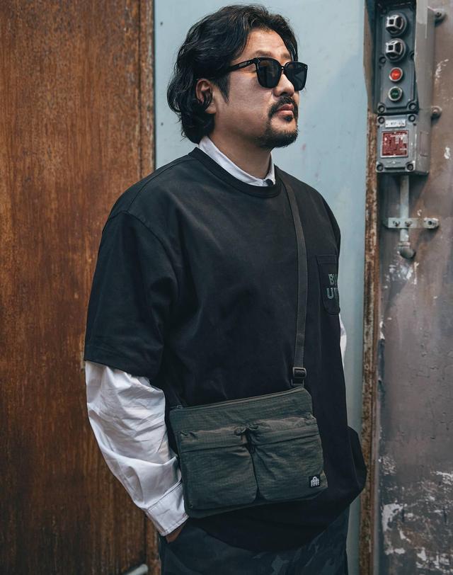 부붐 [빅사이즈]스톰쉘 듀오포켓 크로스백 착용컷