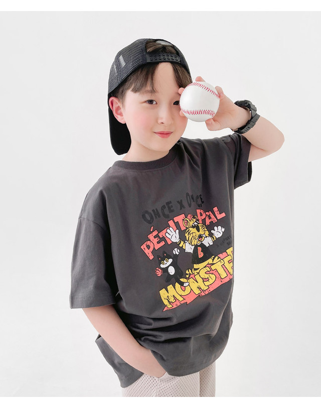 베리클로젯 몬스터 솔리드 반팔티 착용컷