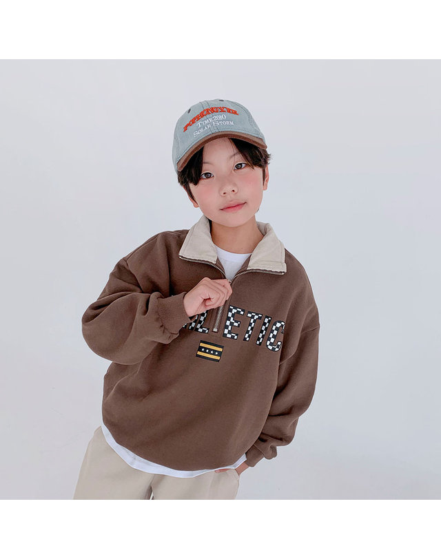 베리클로젯 애슬래틱 아노락 맨투맨 착용컷