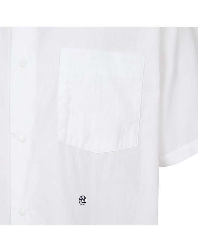나나미카 나나미카 반팔 셔츠 S26SG088E OFF WHITE (남여공용) 착용컷
