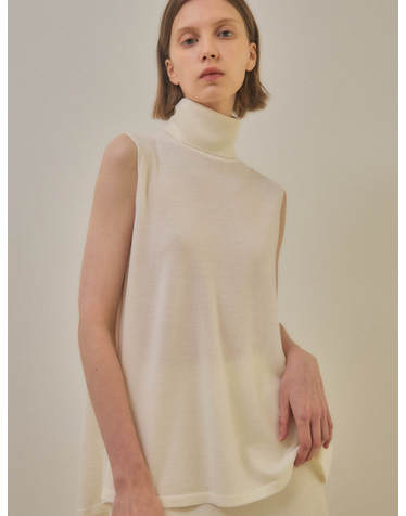 merino wool 70% silk 30% | turtleneck sleeveless knit top - White