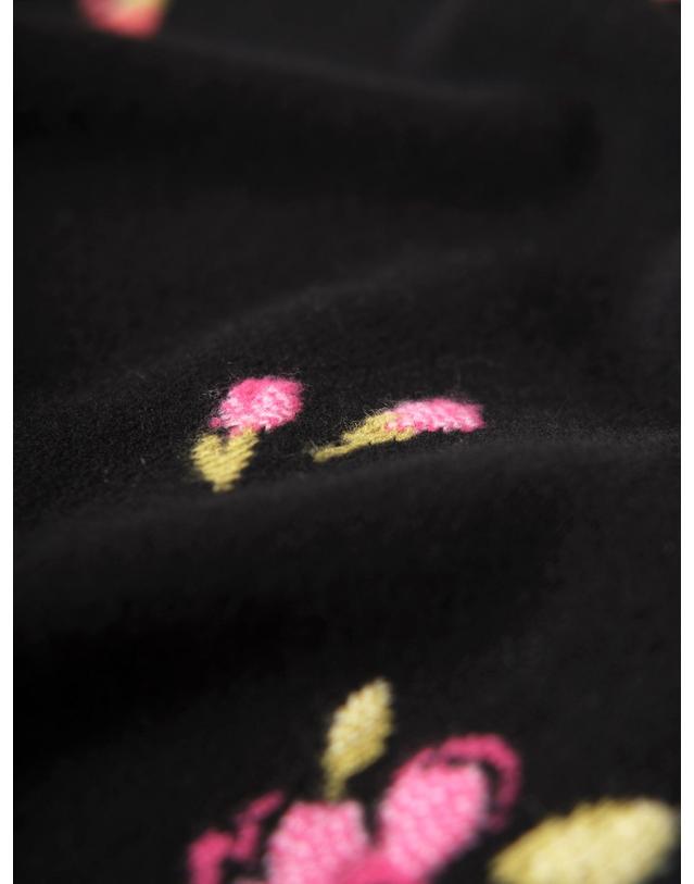 테라누고 cashmere 100% | bloom knit top - Black 블랙 착용컷