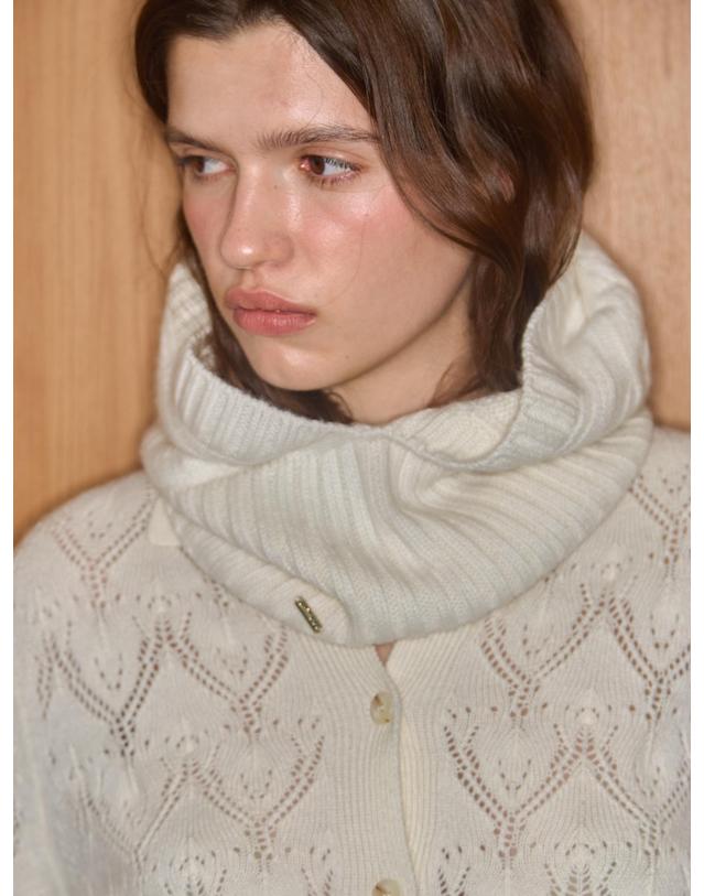 테라누고 cashmere 100% | cable knit hood warmer - White 화이트 착용컷