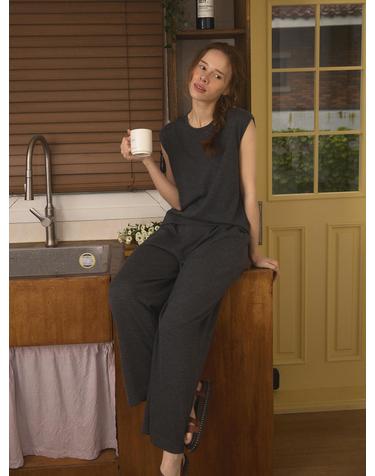 silk 30% merino wool 70% | sleeveless knit top - Charcoal