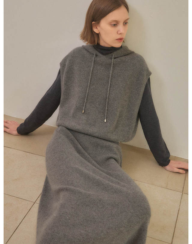 테라누고 cashmere 100% | lame set-up hoodie vest - Gray 착용컷