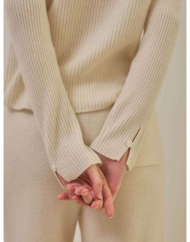 테라누고 cashmere 100% | collar v-neck cardigan - White 착용컷