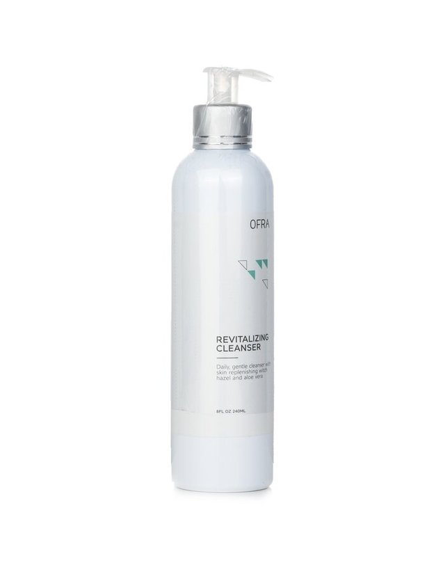 오프라 코스메틱스 오프라 코스메틱스 리바이탈라이징 클렌저 240ml 착용컷