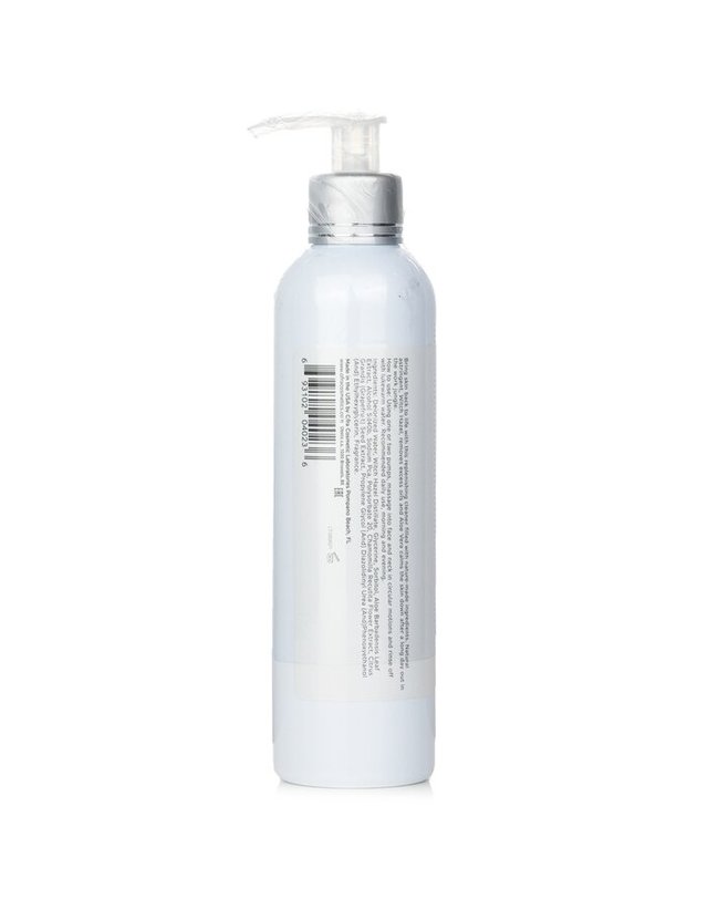 오프라 코스메틱스 오프라 코스메틱스 리바이탈라이징 클렌저 240ml 착용컷