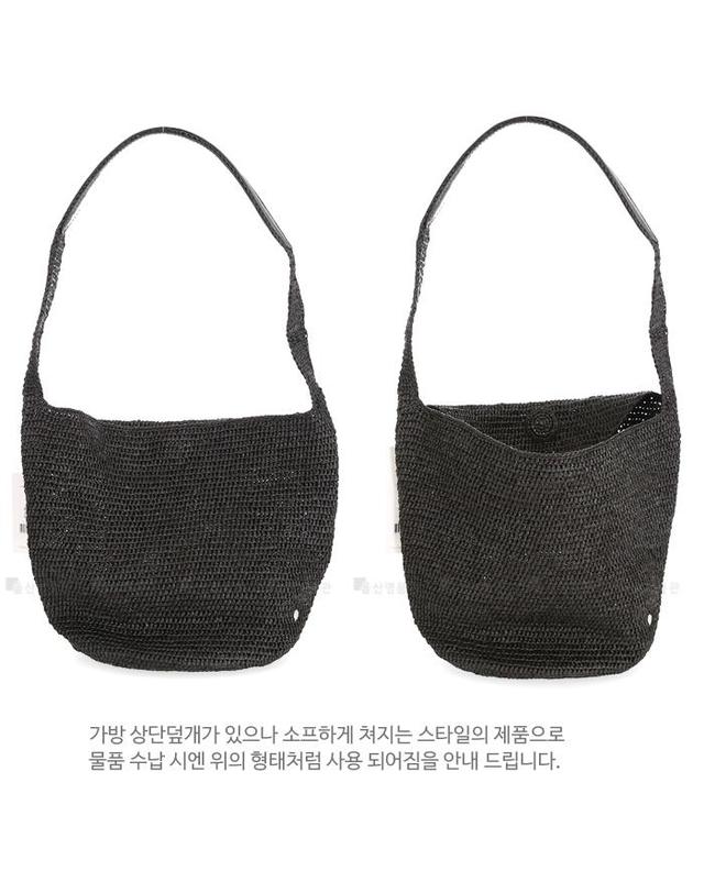 헬렌카민스키 메탈로고 BAG51970 Charcoal Black 헬렌카민스키 얄라 색 YALA SAC 숄더백 착용컷