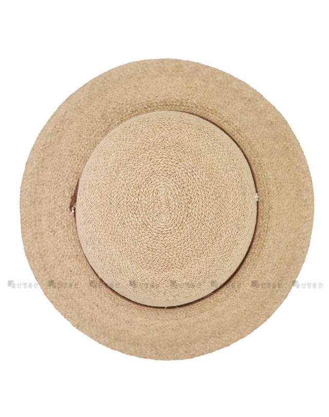 헬렌카민스키 메탈로고 HAT50173 Natural Tan 헬렌카민스키 BESA 9 베사 클로슈햇 버킷햇 여성 모자 착용컷