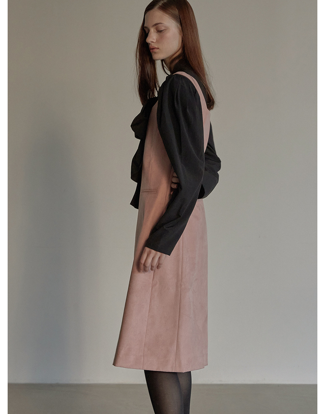 비뮤즈맨션 Suede sleeveless dress - Coral pink 착용컷