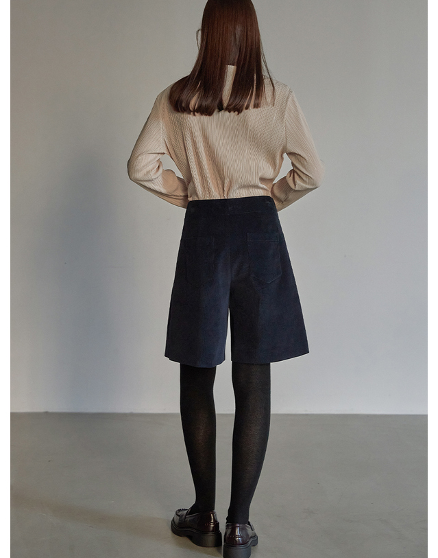 비뮤즈맨션 Corduroy skirt pants - Navy 착용컷