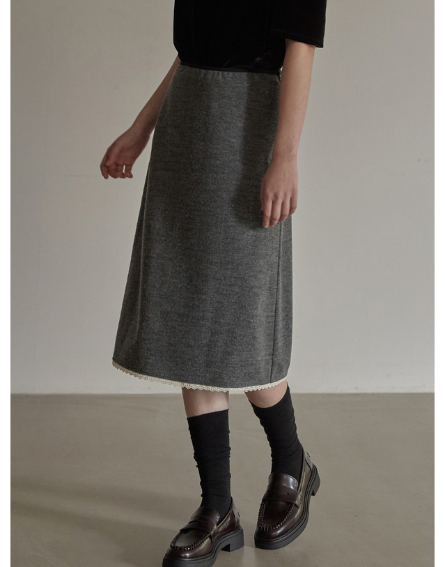 비뮤즈맨션 Lace detail A line skirt - Charcoal 착용컷
