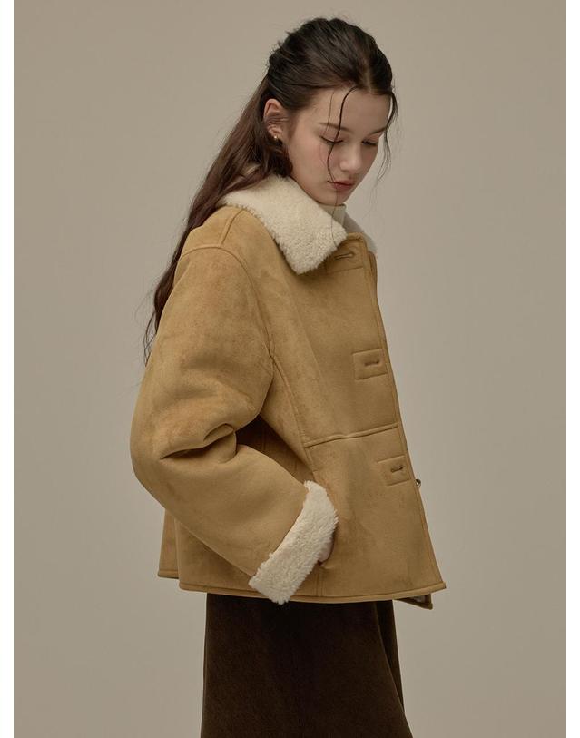 비뮤즈맨션 Gold button mustang jacket - Beige 착용컷