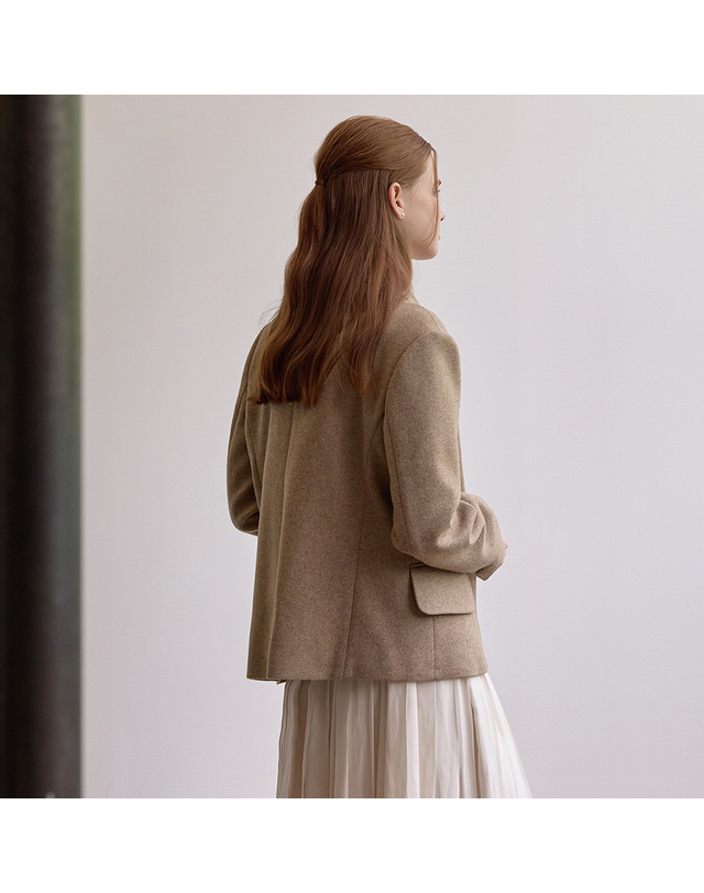 비뮤즈맨션 Wool overfit single jacket - Beige 착용컷