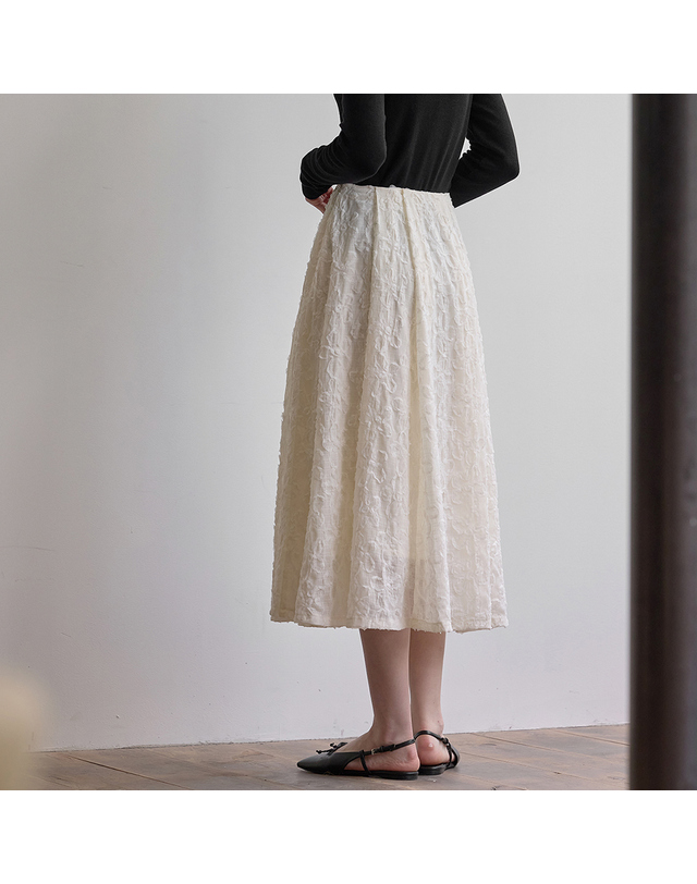 비뮤즈맨션 Flower tuck flare skirt - Cream 착용컷