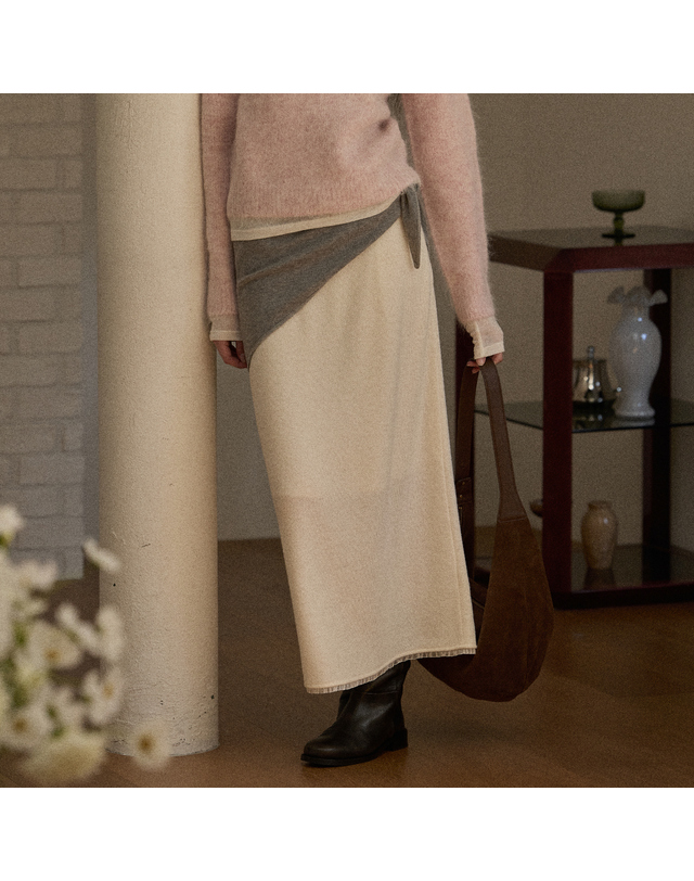 비뮤즈맨션 Lace detail H-line skirt - Ivory 착용컷