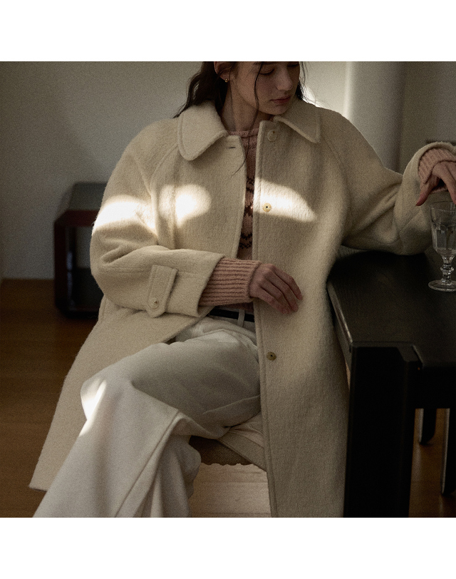 비뮤즈맨션 New raglan half coat - Light beige 착용컷