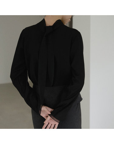 High-neck scarf blouse - Black