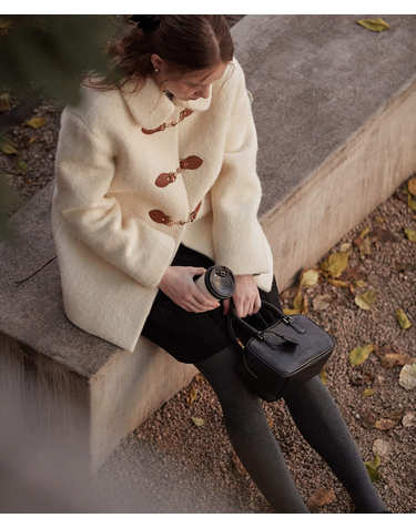 Clasp half coat - 2colors