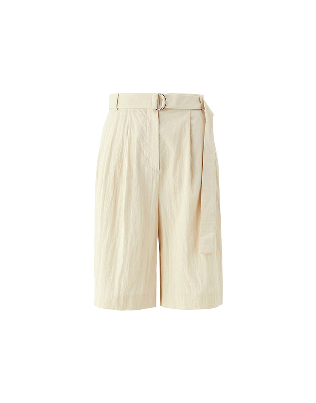 비뮤즈맨션 Two tuck half pants - Butter cream 착용컷
