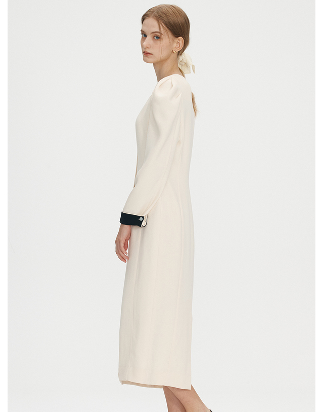 비뮤즈맨션 Square neck puff dress - Ivory 착용컷