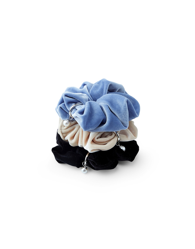 비뮤즈맨션 Velvet pearl scrunchie - 3colors 착용컷