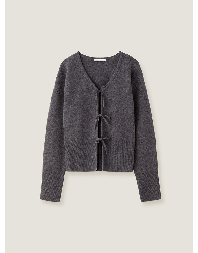비뮤즈맨션 Ribbon point knit cardigan - Charcoal 착용컷
