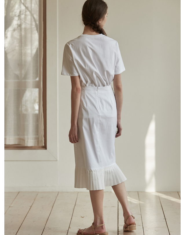 비뮤즈맨션 Pleats patch skirt - Ivory 착용컷