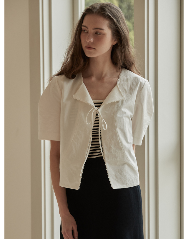 비뮤즈맨션 Lace flat collar jacket - Off white 착용컷