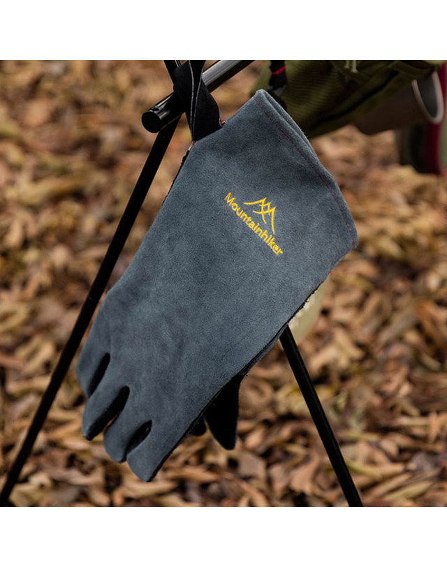 킵_캠핑 킵 마운틴하이커 캠핑 바베큐 소가죽 롱장갑 BBQ 아웃도어 화로대 불멍 착용컷