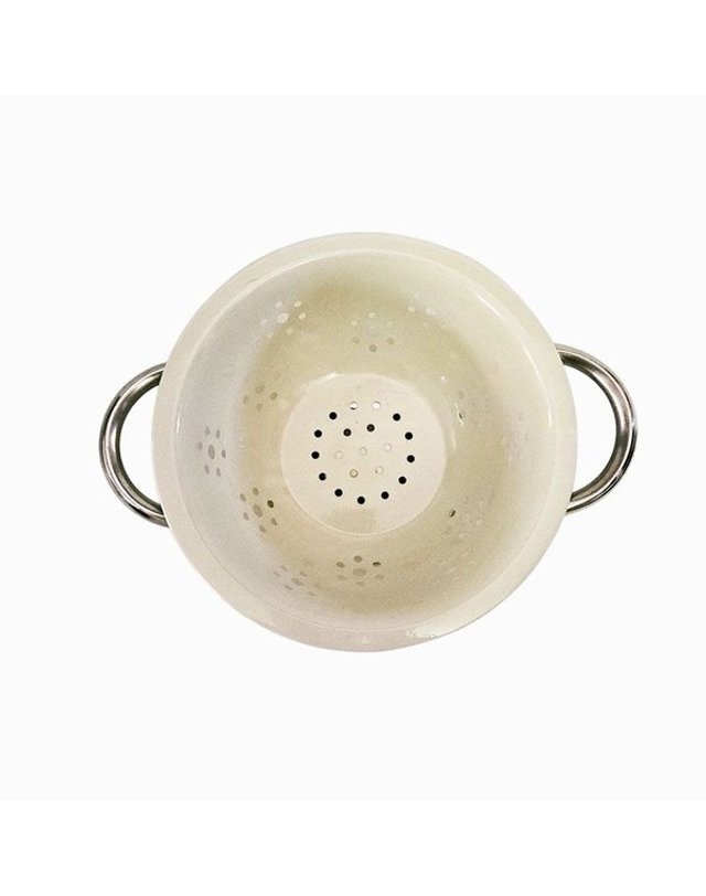 재영코리아리빙 [갤러리아] 라이프 스타일 빈티지 양손 콜랜더 소 18cm 채반 물빠짐 착용컷