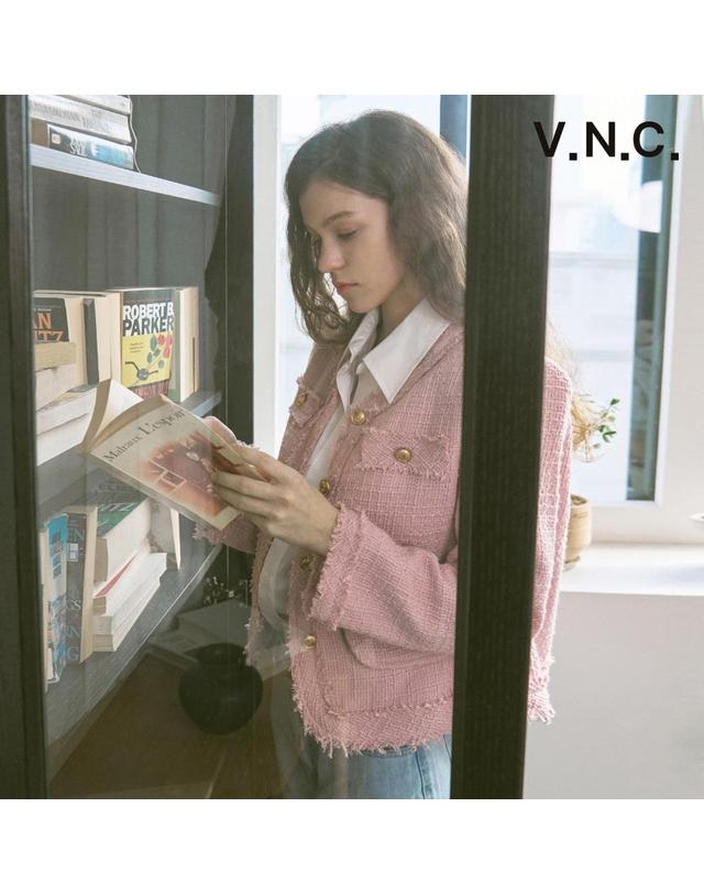 비지트 인 뉴욕 [비지트인뉴욕] 프린지 트위드 재킷 착용컷
