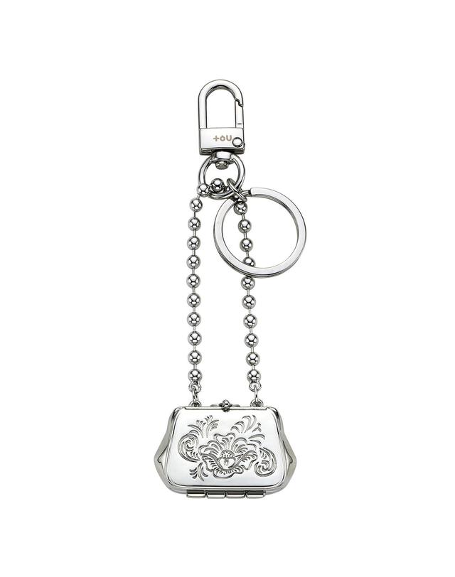 티오유 SS023 Antique Bag Keyring 착용컷