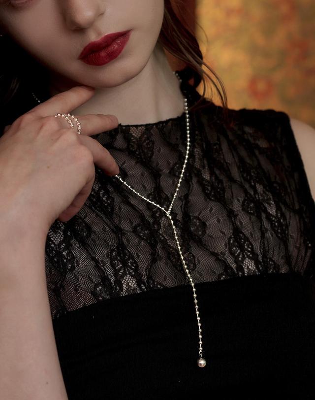 티오유 SS017 Drop Ball Chain Necklace 착용컷